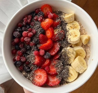 Meyveli Yulaf Bowl görseli