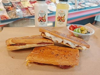 Ev Yapımı Dana Kavurmalı Tost görseli