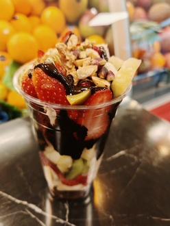 Belçika Cup - Bolca Lotus + Çilek + Muz + Brownie (350 Gr) görseli