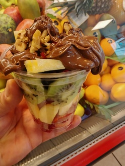 Belçika Karamel Brownie Cup - Karamel Sos + Bol Çilek + Muz (500 Gr)hamursuz Bardak Waffle görseli