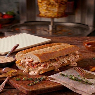 Acı Mayonezli Ekmek Arası Tavuk Döner görseli
