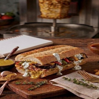 Sebzeli Ekmek Arası Tavuk Döner görseli