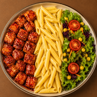 Acı Soslu Tavuk Salad görseli
