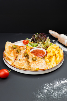 Chicken Quasedilla görseli