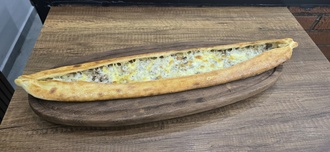 Kavurmalı Kaşarlı Pide görseli