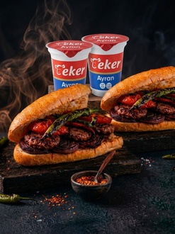 Çiftsen 2 Ekmek Arası Köfte + 2 Ayran görseli
