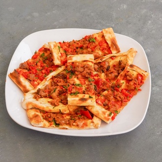Kuşbaşılı Pide görseli