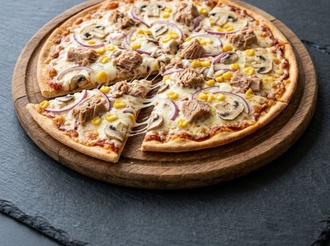 Ton Balıklı Pizza (Orta Boy) görseli