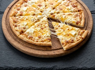 4 Peynirli Pizza (Büyük Boy) görseli