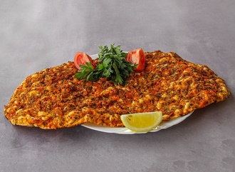 Lahmacun görseli