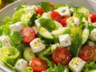 Peynirli Yaz Salatası görseli