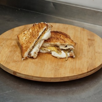 Omlet Ayvalık Tost görseli