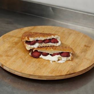 Sucuklu Yumurtalı Tost görseli