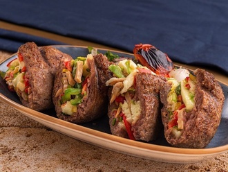 Ekmek Arası Sivas Köfte görseli