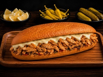 Kaşarlı Ekmek Arası Tavuk Tantuni görseli
