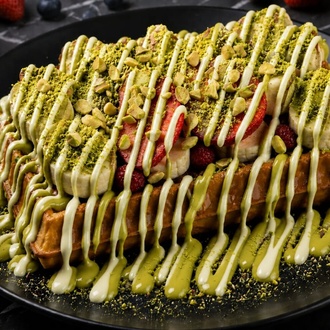 Waffle Antep Fıstıklı Ve Beyaz Çikolatalı görseli