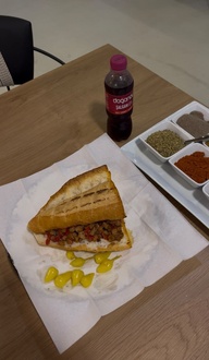 Yarım Ekmek Kokoreç görseli
