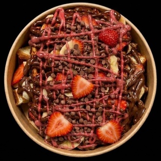 Çilekli Waffle Bowl görseli