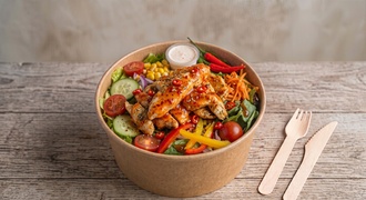 Peri Peri Soslu Tavuk Salata görseli