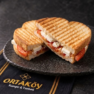 Ayvalık Ekmeğine Beyaz Peynirli Tost görseli