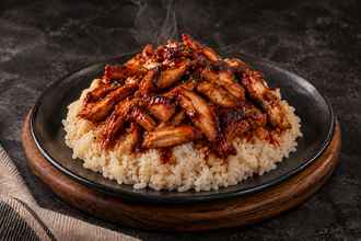 Pilav Üstü Barbekü Soslu Tavuk görseli