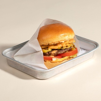 Soğan Halkalı Yeşil Elmalı Burger görseli