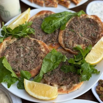 Kuşbaşı Etli Kaşarlı Nazilli Gülü görseli