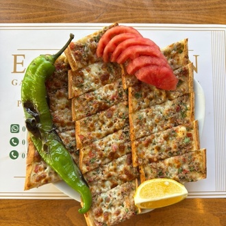 Kıymalı Kaşarlı Pide görseli