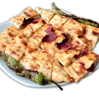 Pastırmalı Kaşarlı Pide görseli
