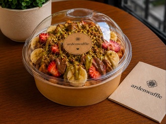 Fıstık Soslu Kutu Waffle görseli