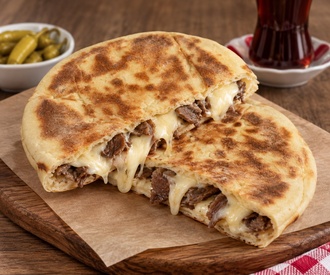 Kavurmalı Kaşarlı Bazlama Tost görseli
