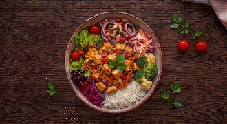 Thai Soslu Tavuklu Bowl Boom görseli