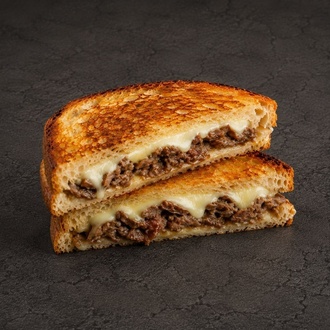 Refogo (Kavurmalı Kaşarlı) Tost görseli
