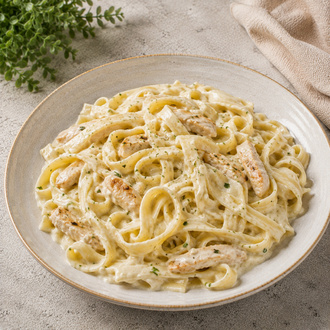 Tagliatelle Fettucini Alfredo görseli