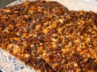 Halep Usulü Lahmacun görseli