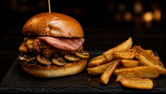 Crispy Chicken Special Mushroom Burger görseli