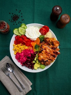 Tavuk Pirzolalı Bowl görseli