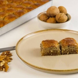 Ev Yapımı Baklava Yarım Porsiyon görseli