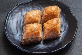 Cevizli Ev Baklava (1 Kg) görseli