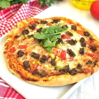 Kavurmalı Kaşarlı Pizza (Orta Boy) görseli