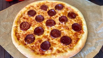 Sucuklu Kaşarlı Pizza (Orta Boy) görseli