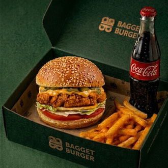 Tavuk Cheese Burger Premium Maxi Gurme Bol Cheddarlı Tavuk Burger Bagget Burger görseli