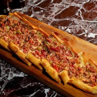 Kuşbaşılı Pide görseli