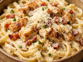 Fettuccine Tavuklu Carbonara görseli