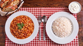Kuru Fasulye & Pirinç Pilavı görseli