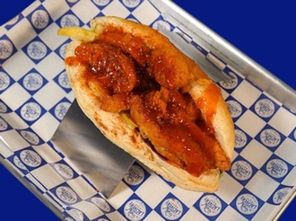 Sweet Chili Soslu Çıtır Tavuk Sandviç görseli