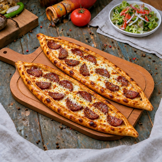Kaşarlı Sucuklu Pide (45Cm) görseli