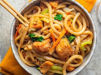 Tavuklu Udon Noodle görseli