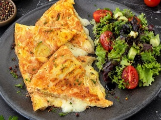 Patatesli Kaşarlı Omlet görseli
