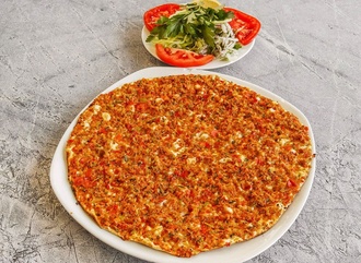 Mozzarellalı Lahmacun görseli